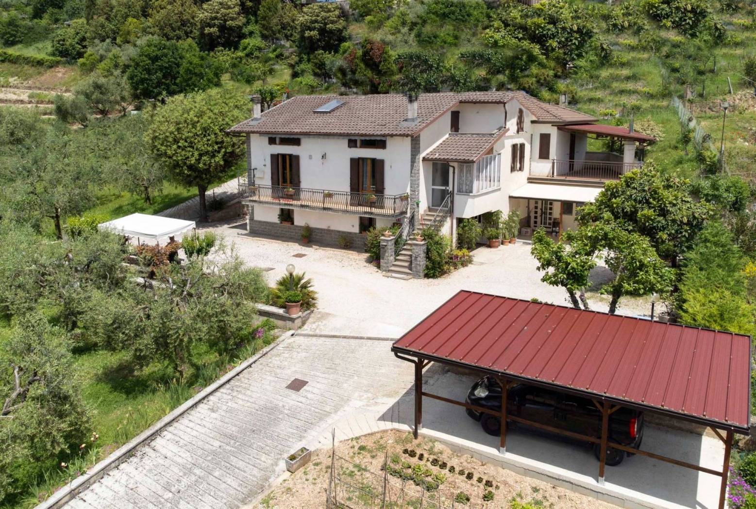 ESTERNO