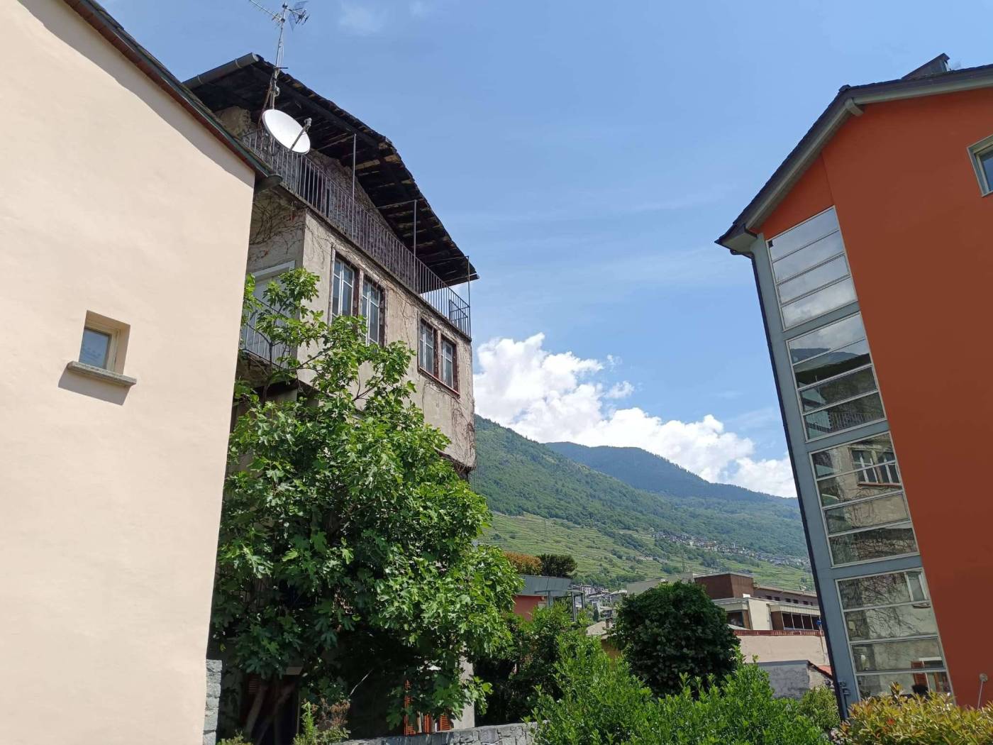 4d5c55ef-a180-40f3-9d9c-b85198f2f83f