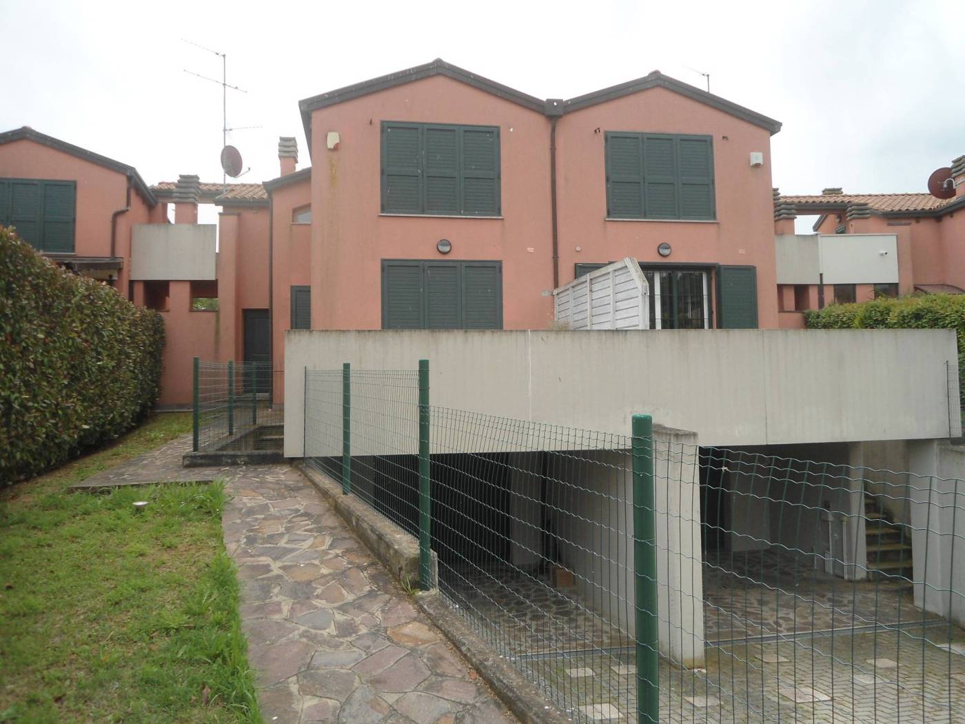 FRONTE