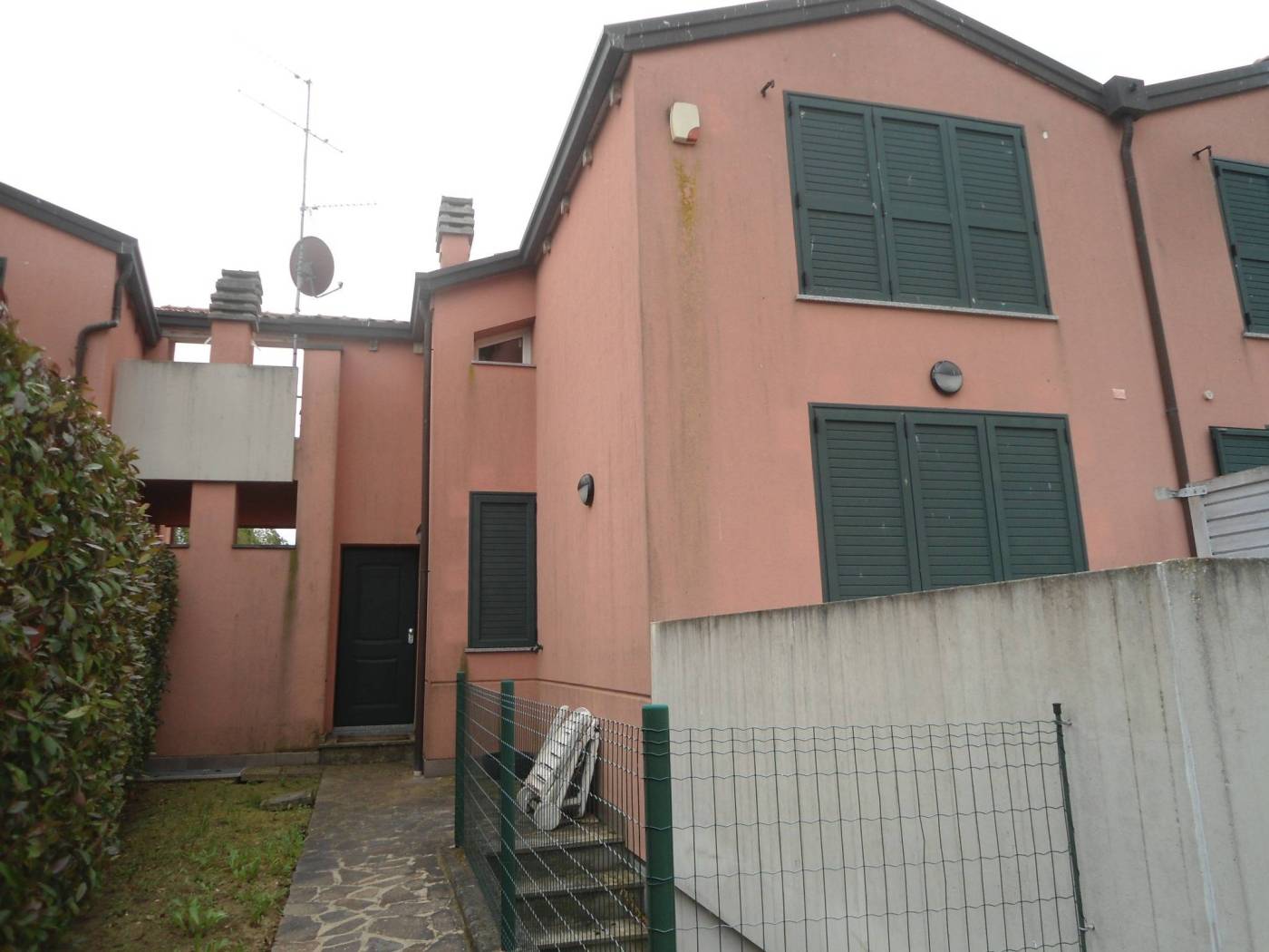 FRONTE