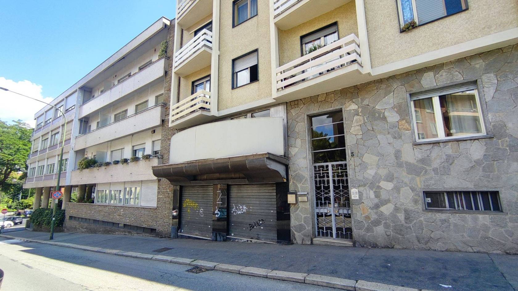 esterno 1