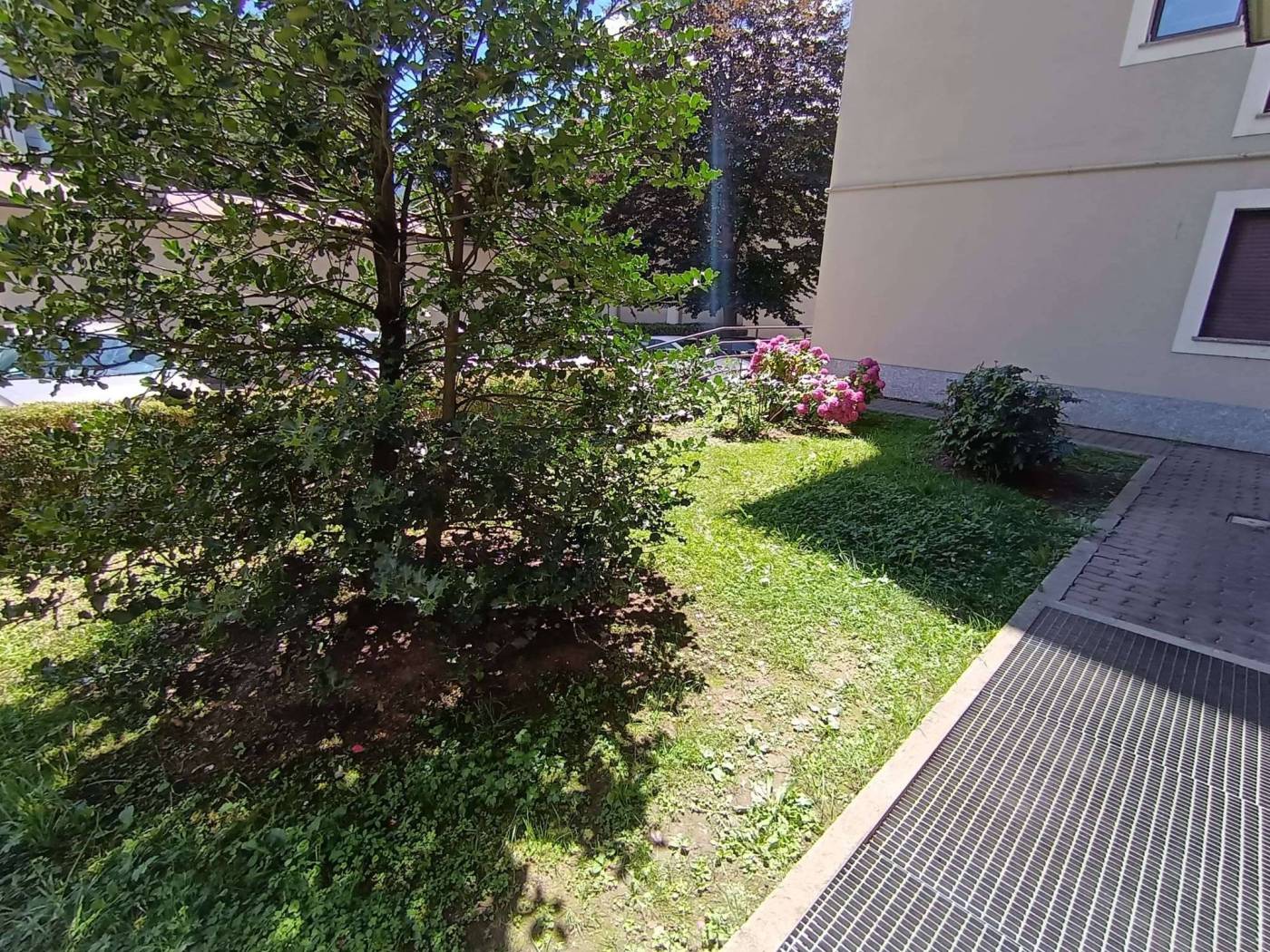 6eac12b2-161a-478f-875b-da0ae06c68d6