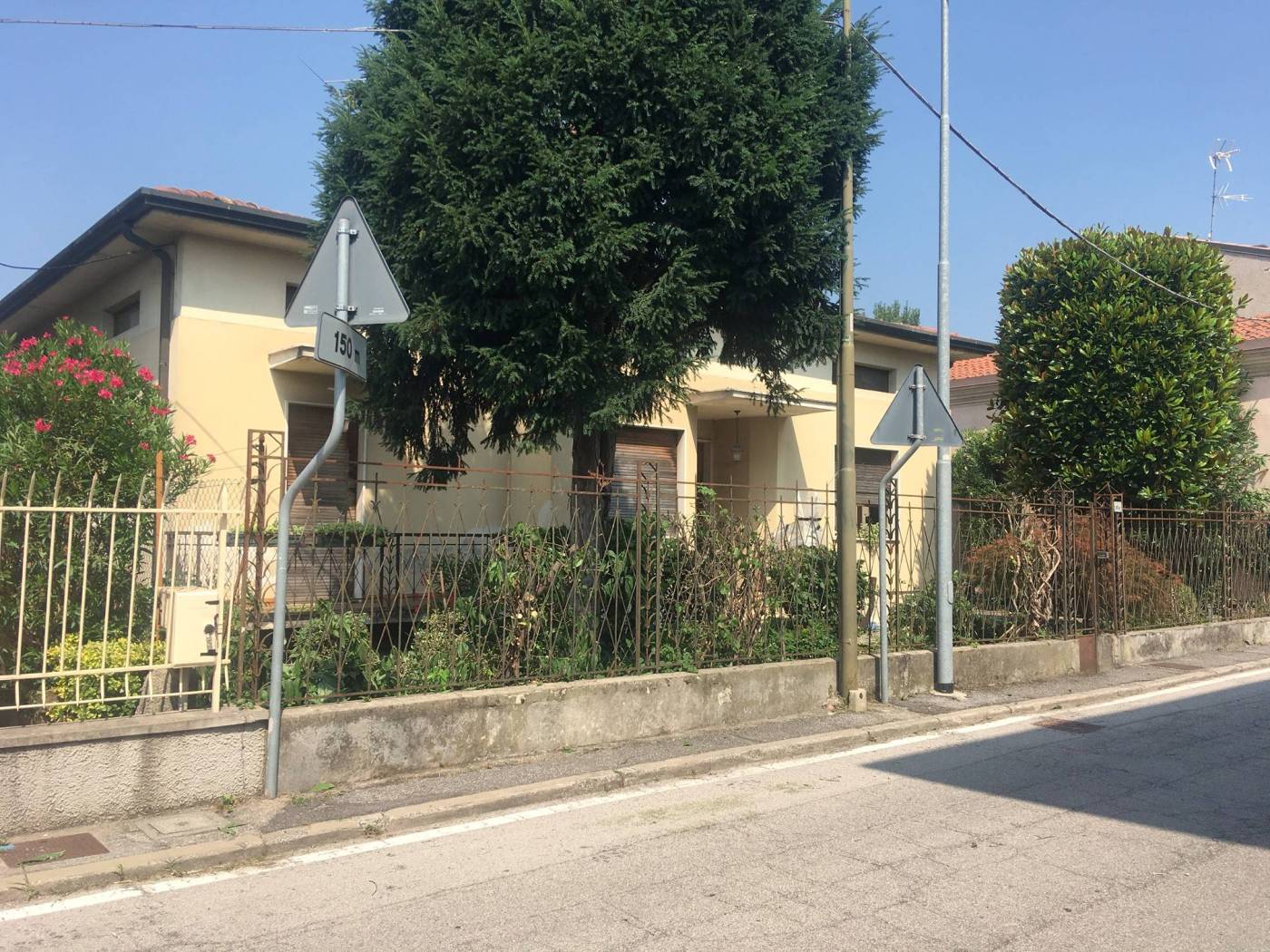 Casa singola con giardino