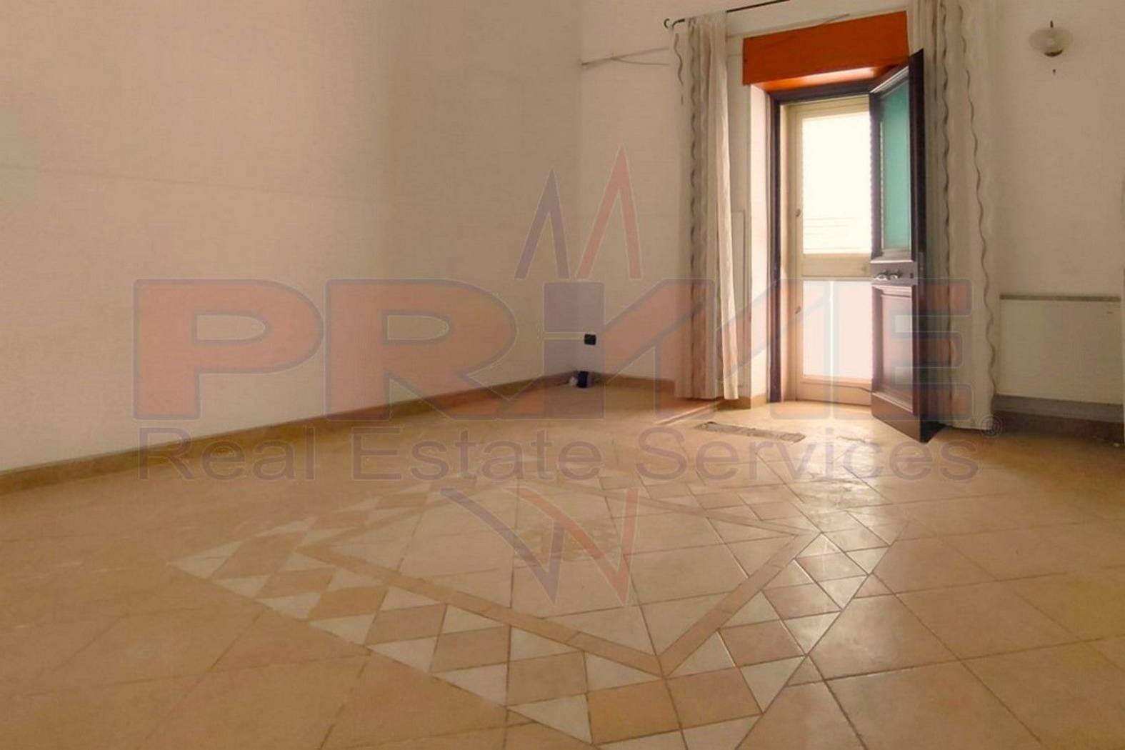 Stanza non arredata Stanza non arredata