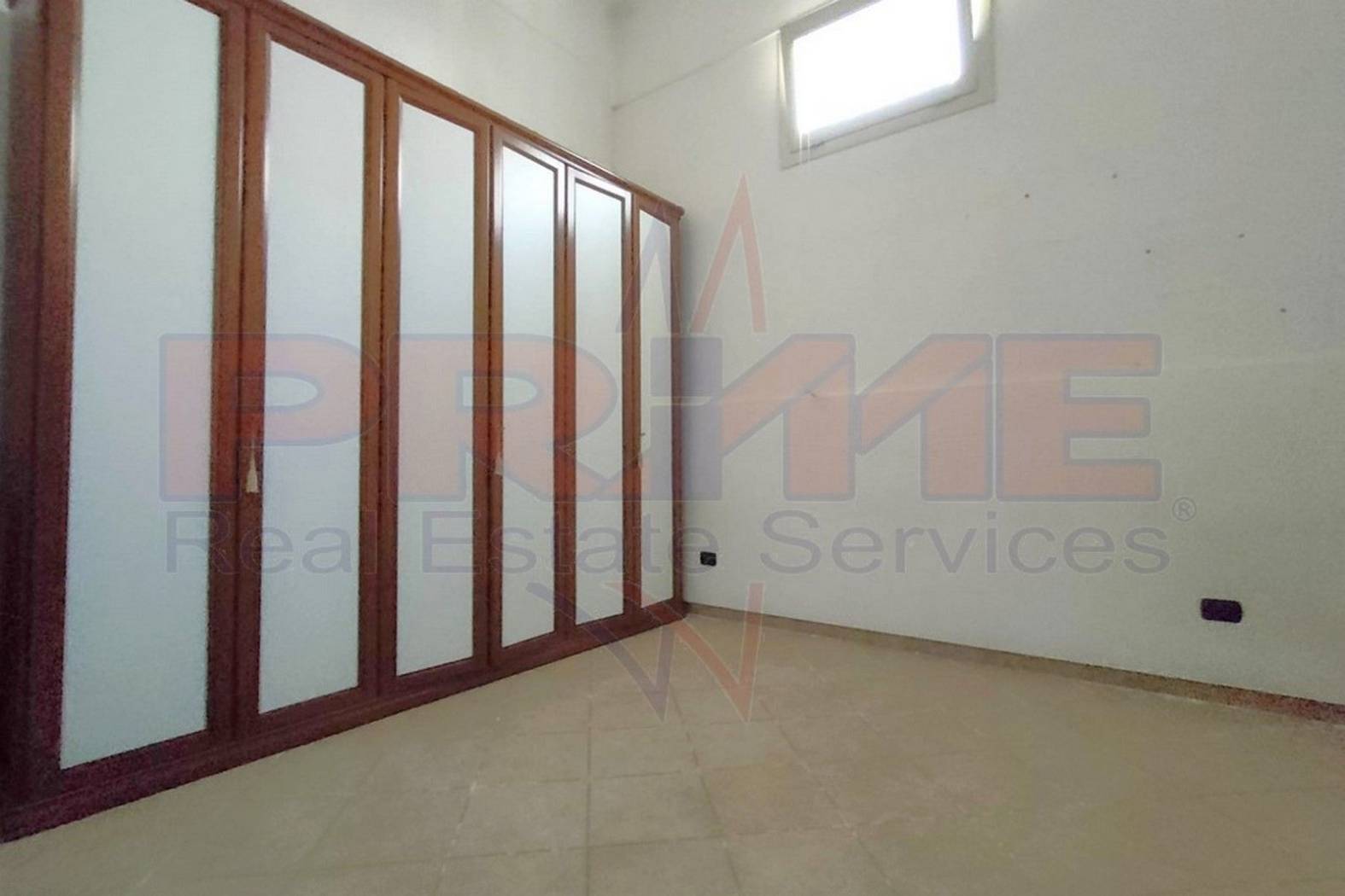 Stanza non arredata Stanza non arredata