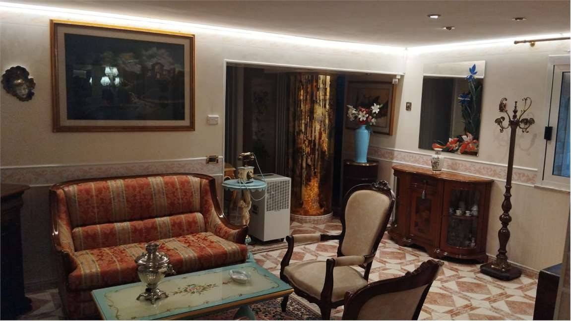 Salone