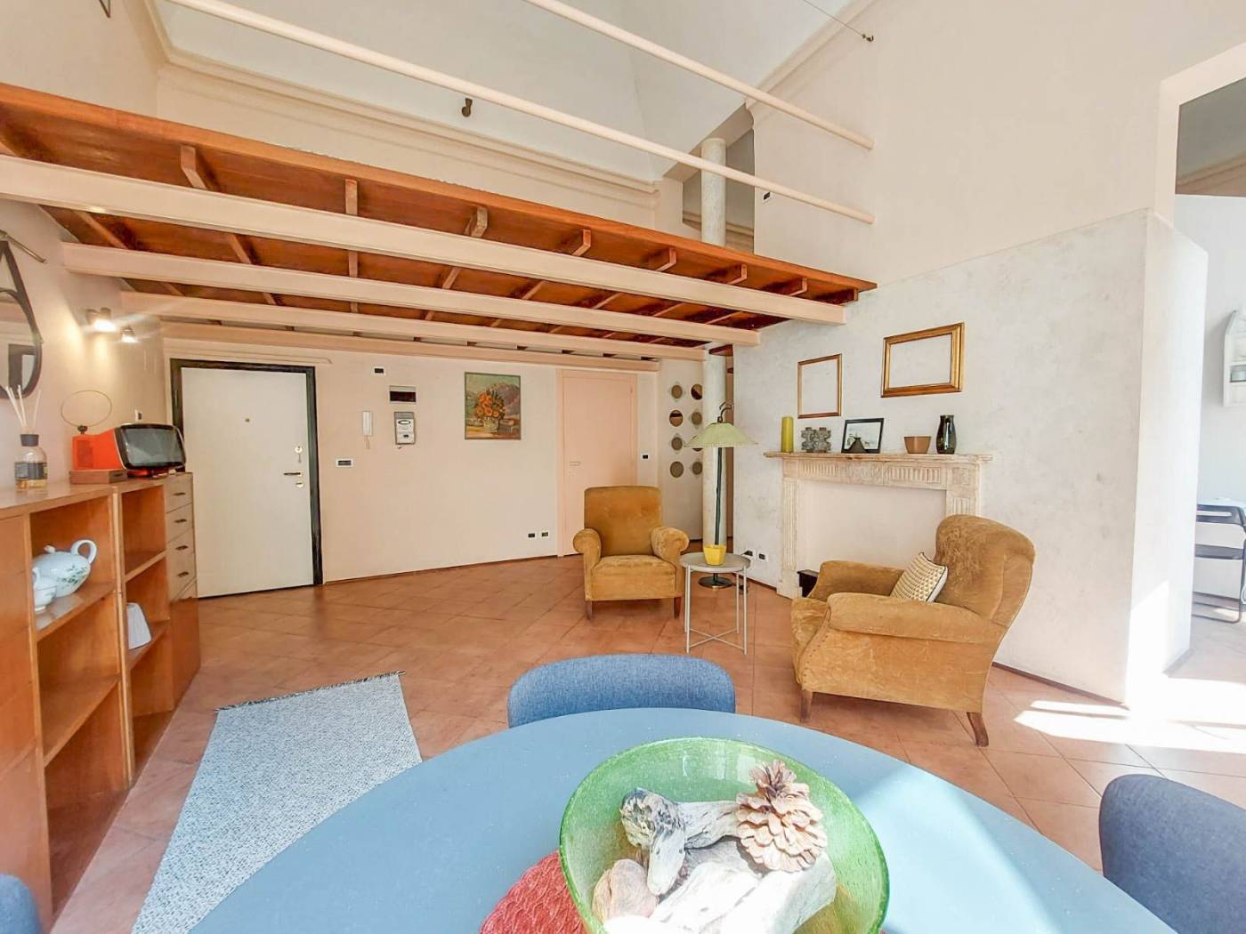 SALA