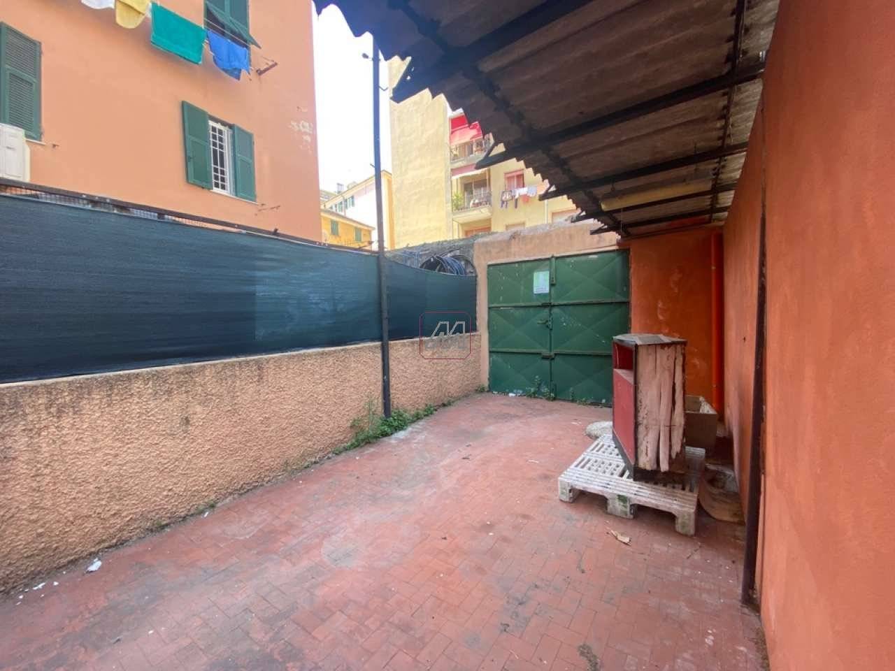 16 magazzino esterno