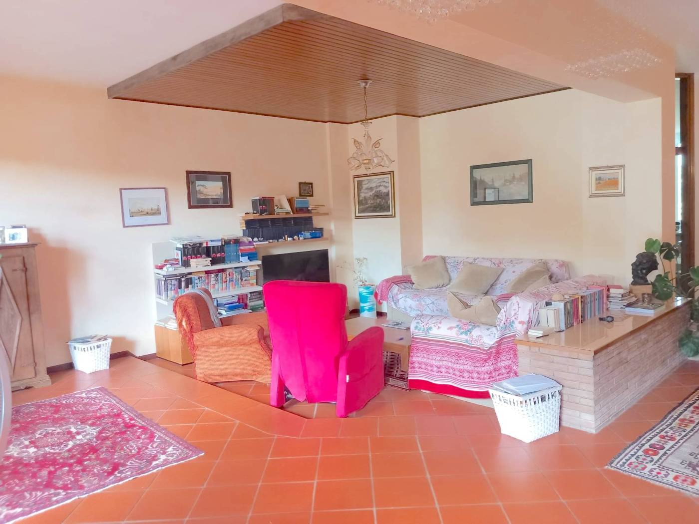 RIF. VE000MALO, FIRENZE, L. IL MAGNIFICO, Appartamento 220 mq. 4 camere . Terrazza 25 mq. Garage doppio. Eu. 820.000 In posizione strategica, a pochi 