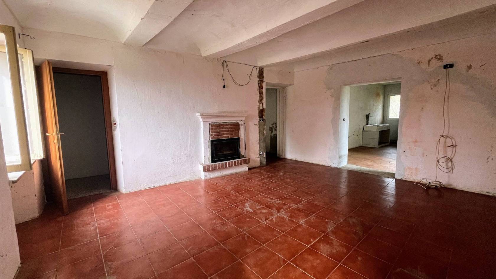 Stanza non arredata Stanza non arredata