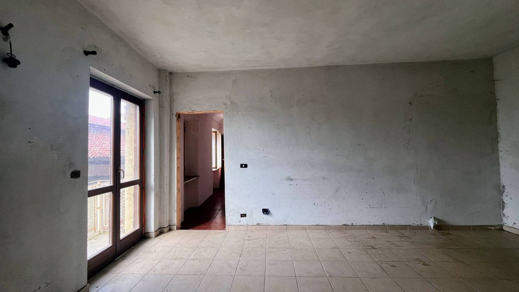 Stanza non arredata Stanza non arredata