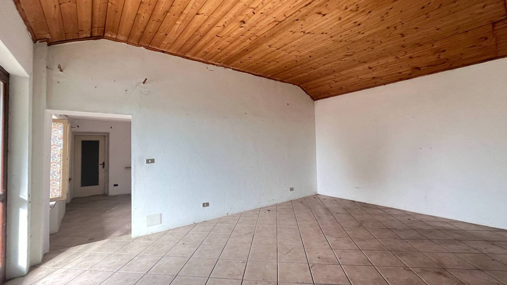 Stanza non arredata Stanza non arredata