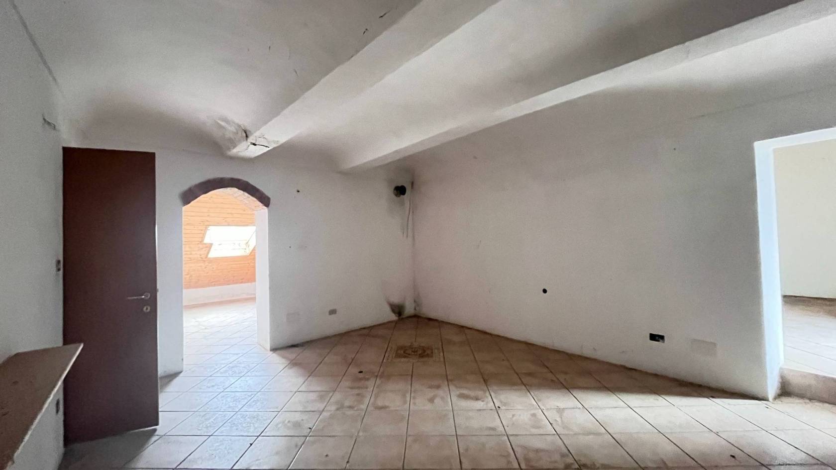 Stanza non arredata Stanza non arredata