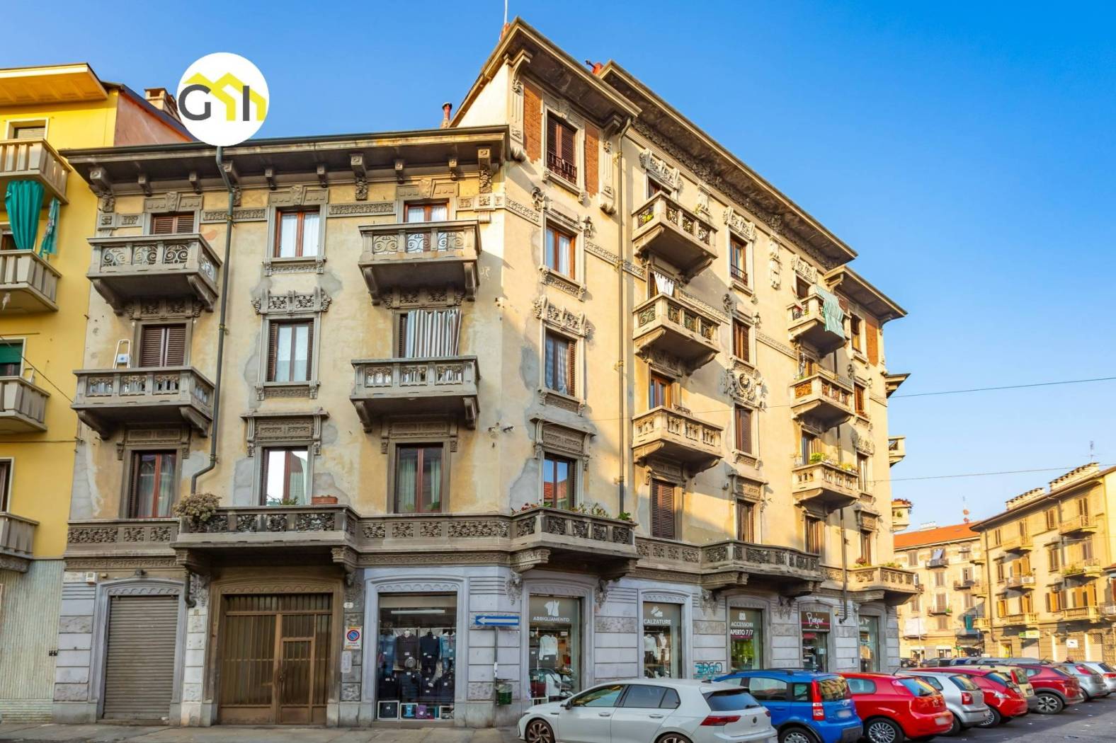 Nei pressi di corso Vercelli, precisamente in via Belmonte n. 2, l'agenzia Gagliardi immobiliare propone in vendita un ampio trilocale panoramico. 
