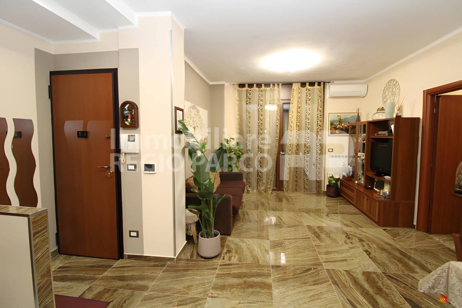 Salone