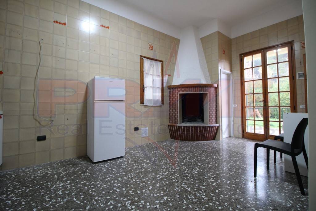 Stanza non arredata Stanza non arredata