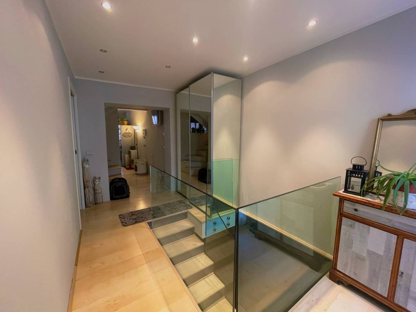 Disimpegno Disimpegno