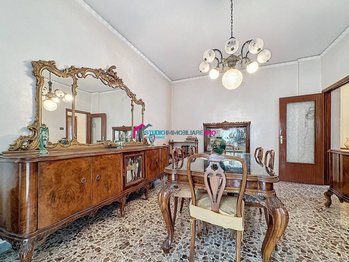 Salone
