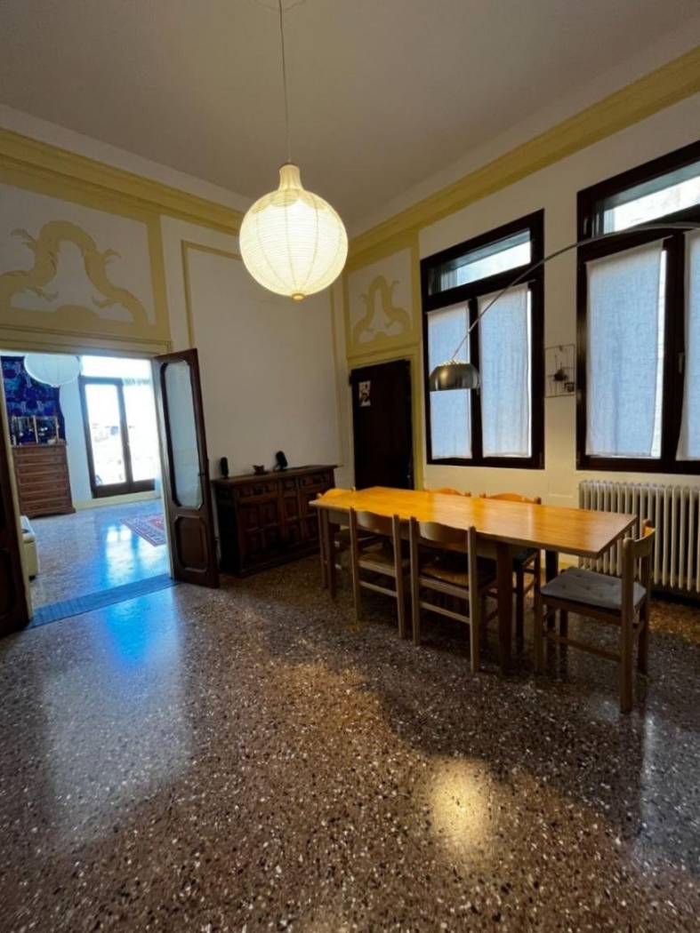 Salone