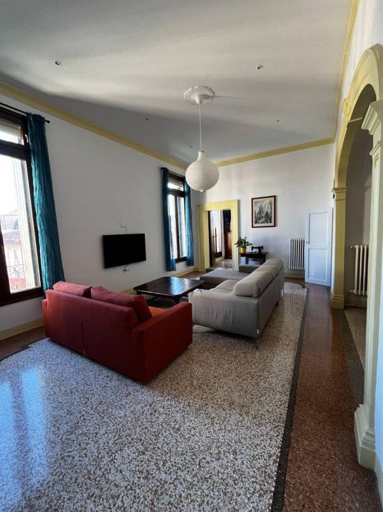 Salone