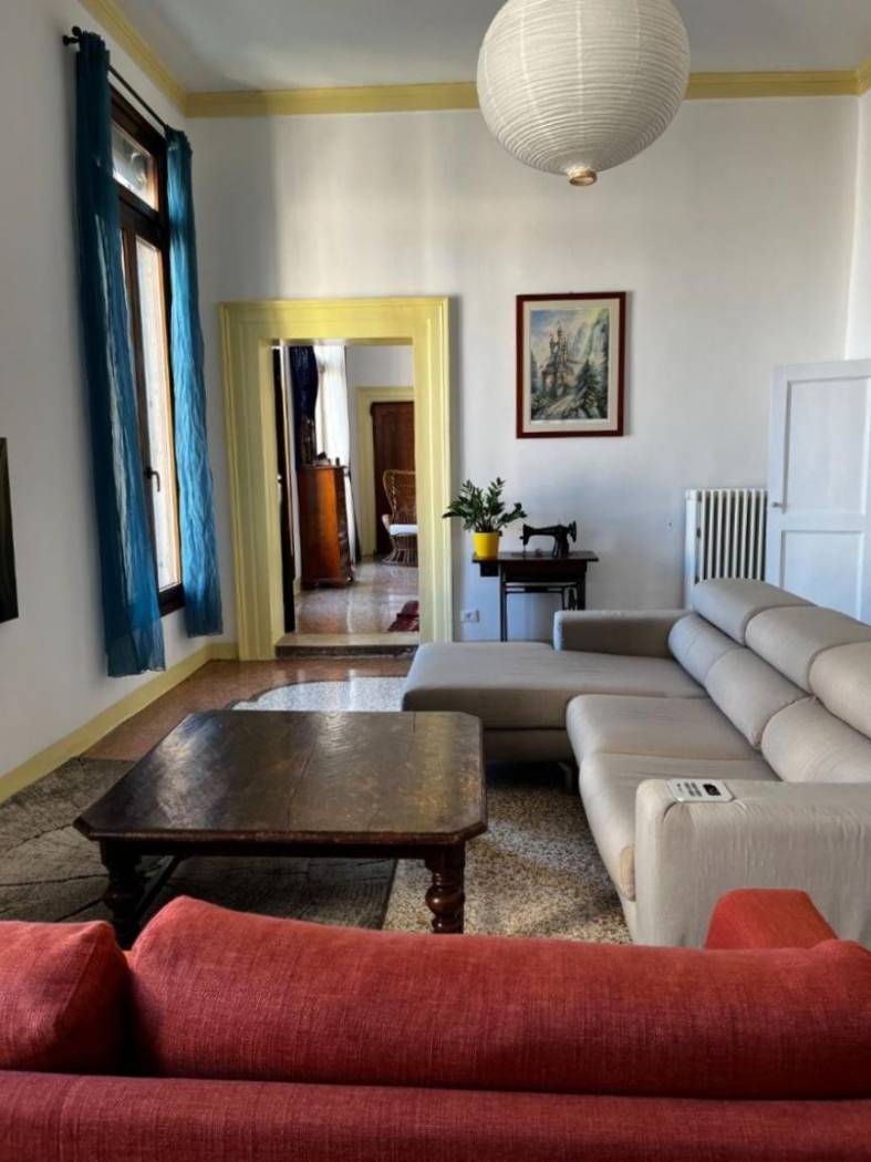 Salone