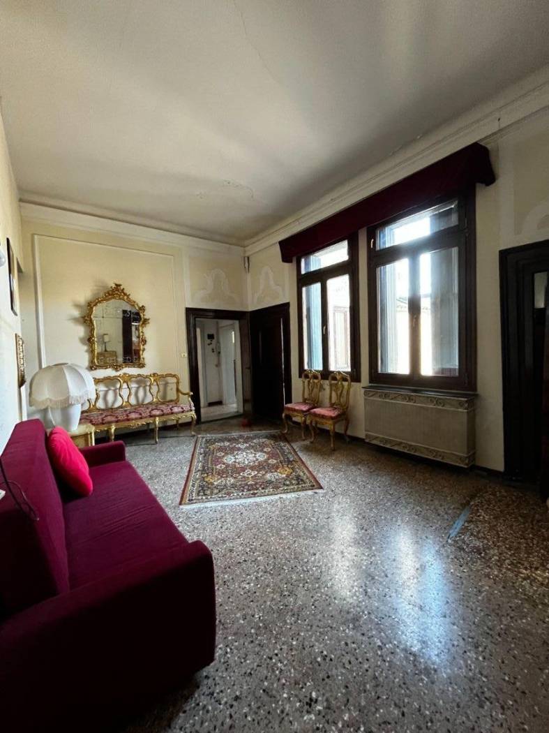 Salone
