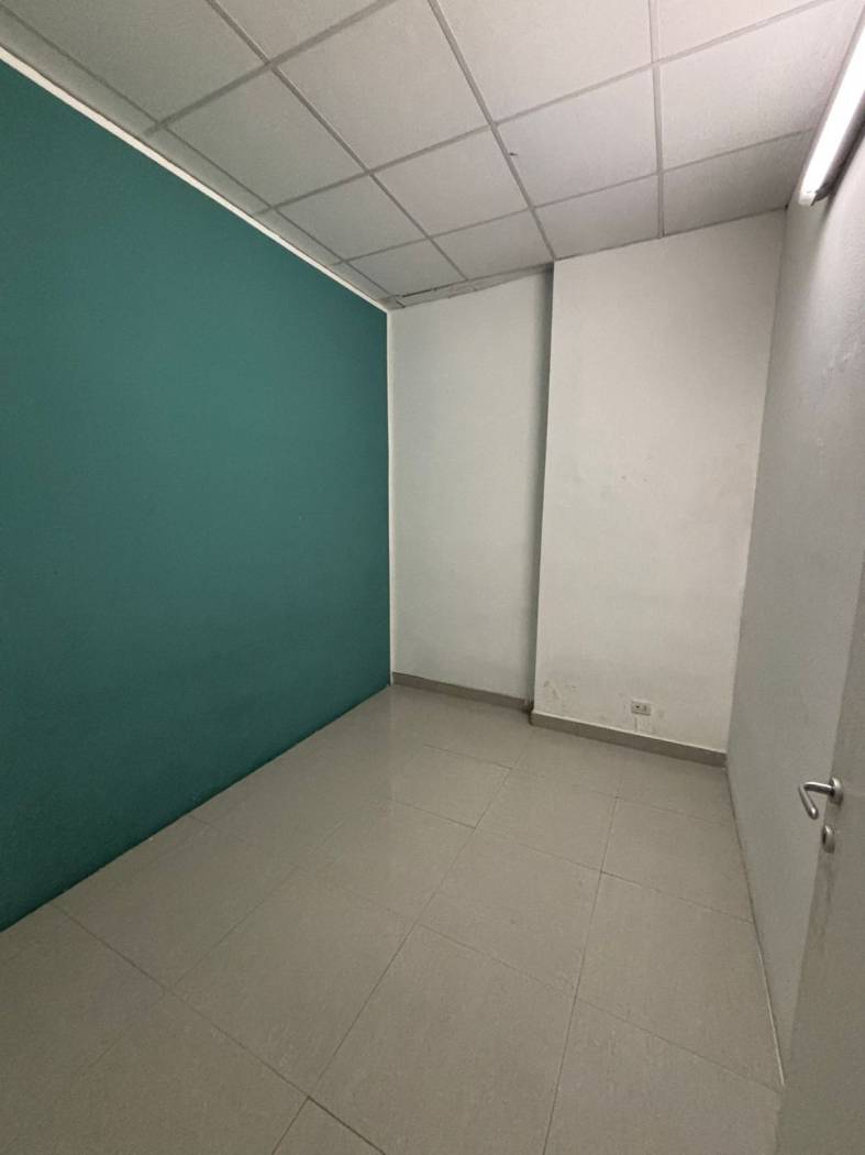 Stanza non arredata