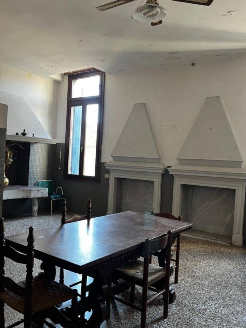 Salone