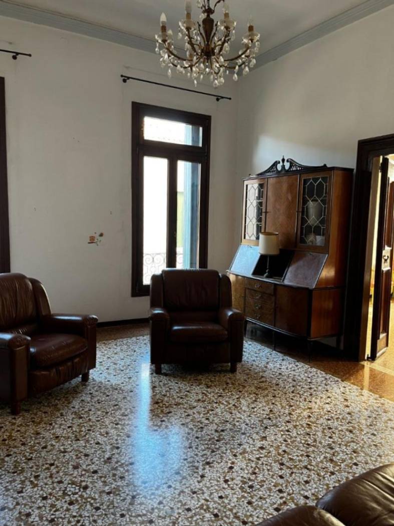 Salone