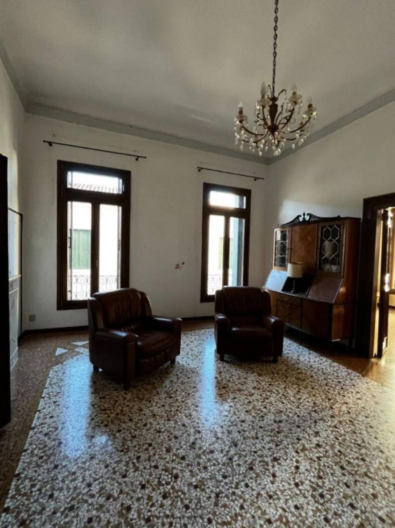 Salone