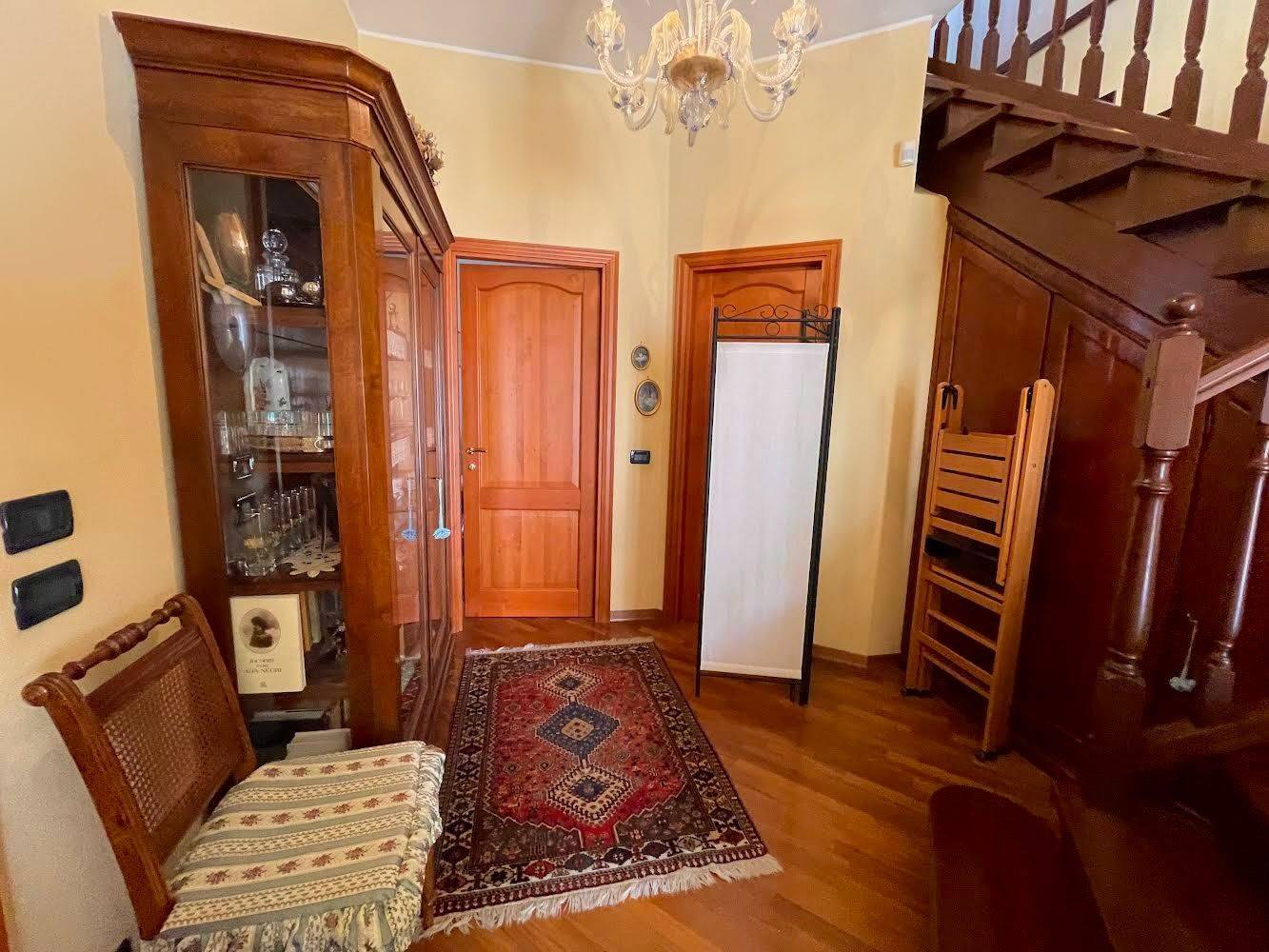 Disimpegno Disimpegno