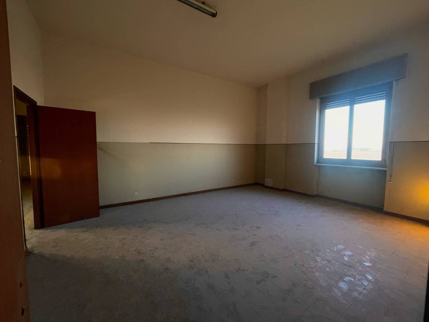 Stanza non arredata Stanza non arredata