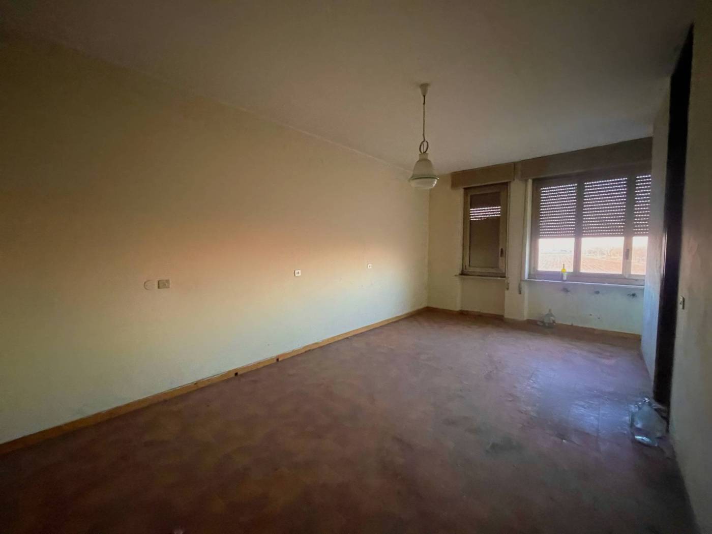 Stanza non arredata Stanza non arredata