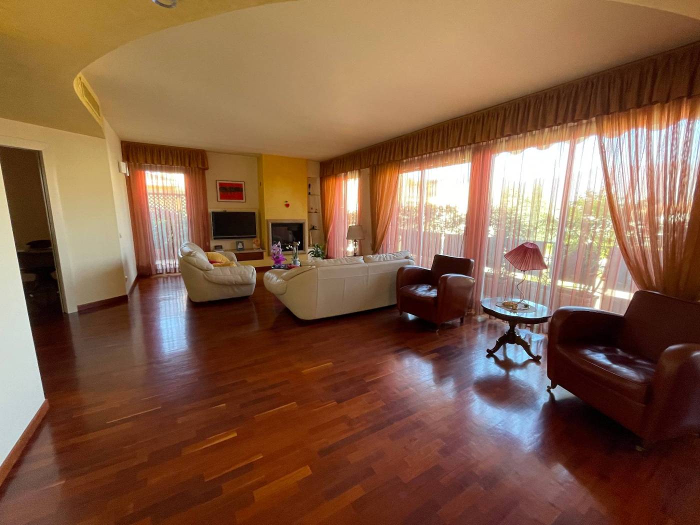 Salone