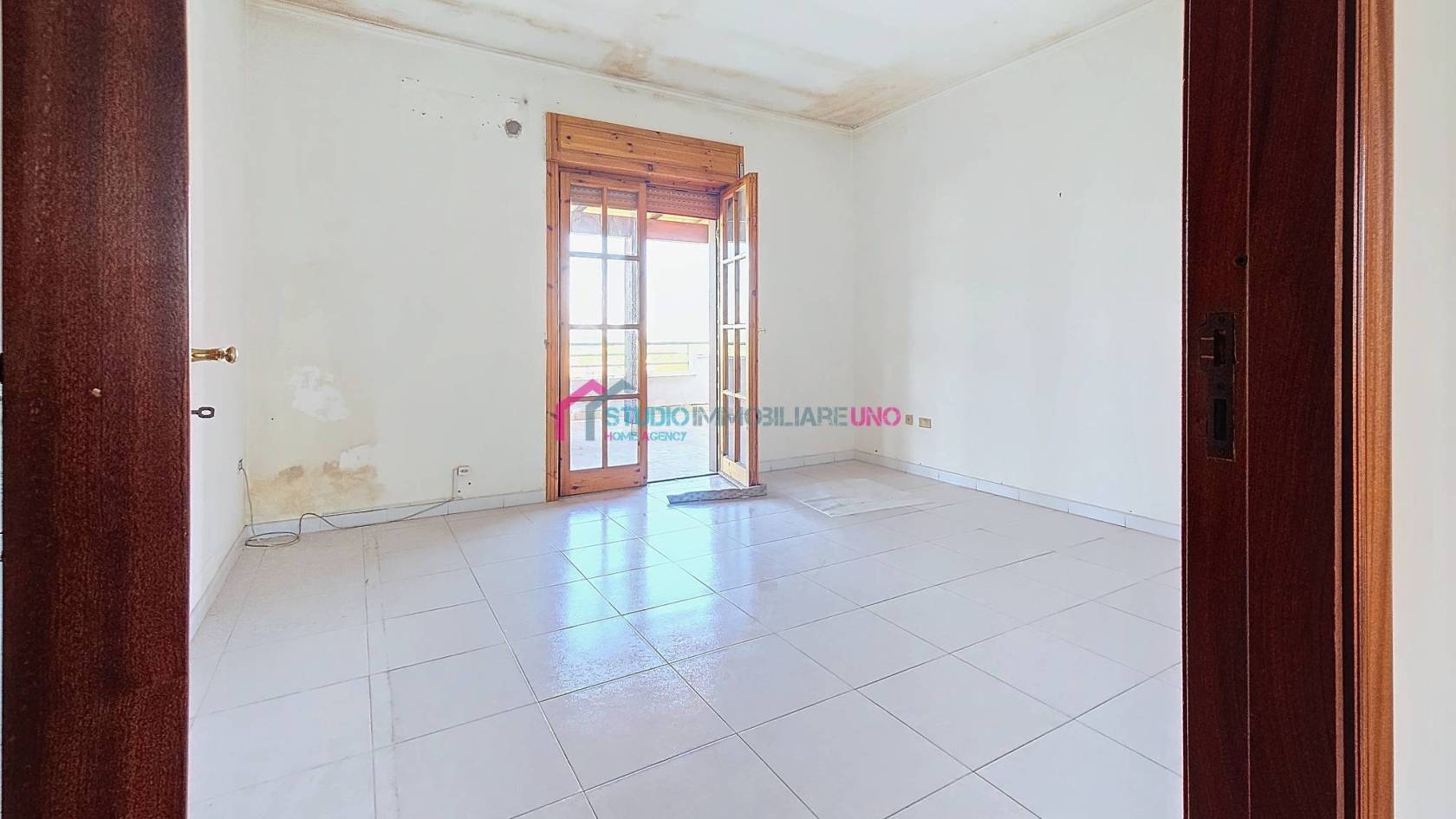 Stanza non arredata