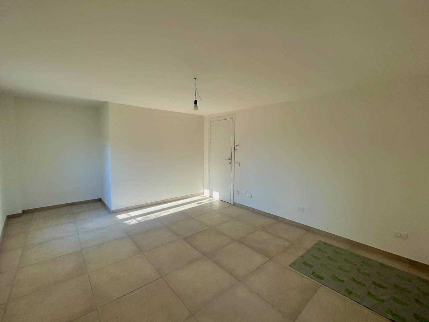 Stanza non arredata Stanza non arredata