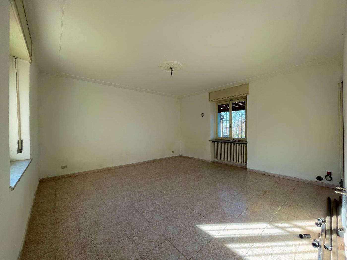 Stanza non arredata Stanza non arredata