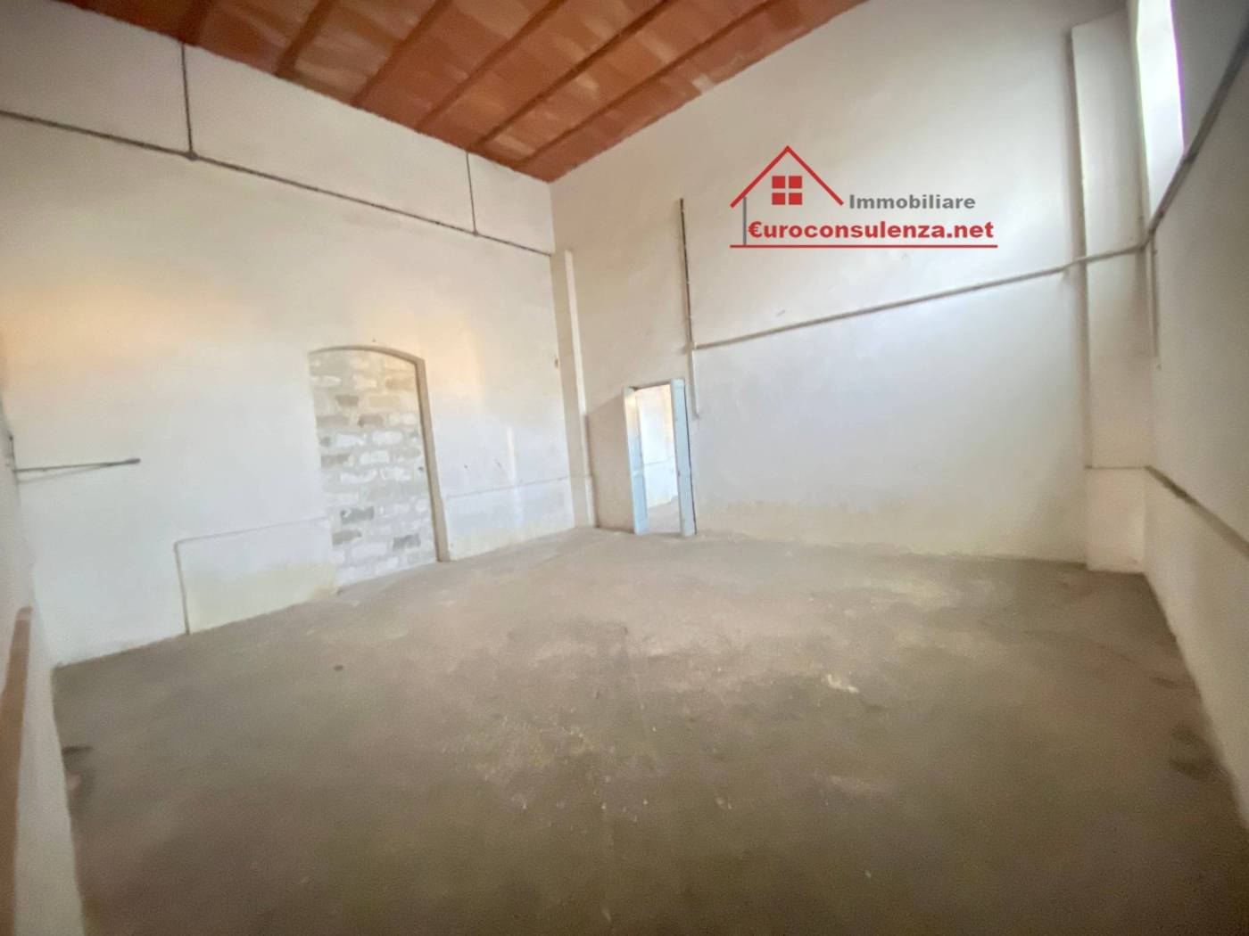 Stanza non arredata