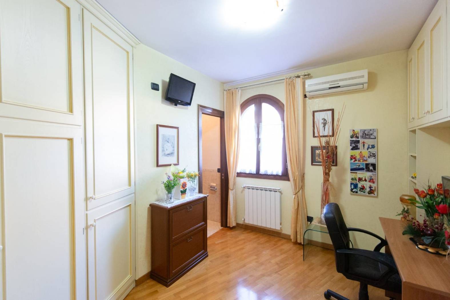 Stanza arredata Stanza arredata