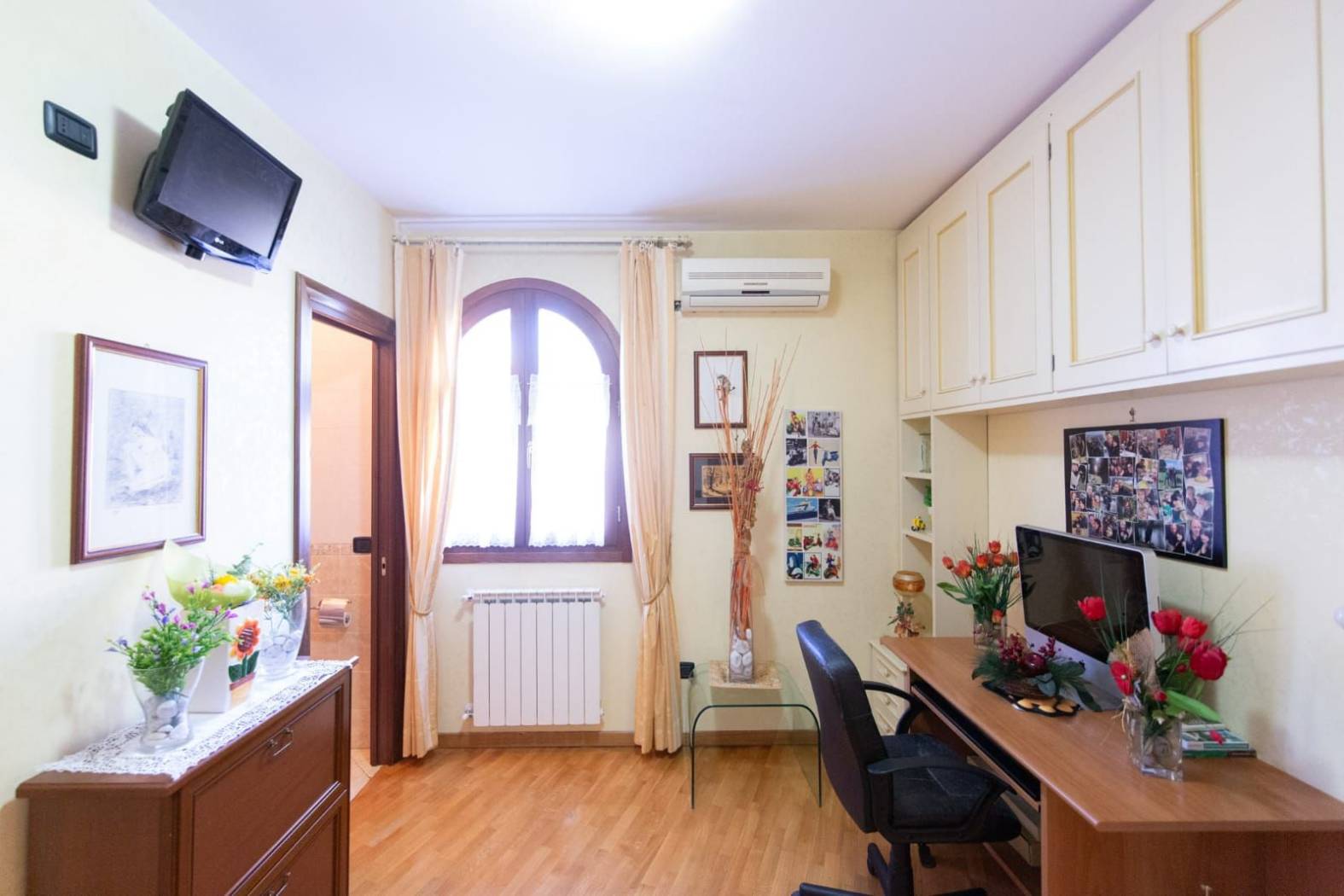 Stanza arredata Stanza arredata