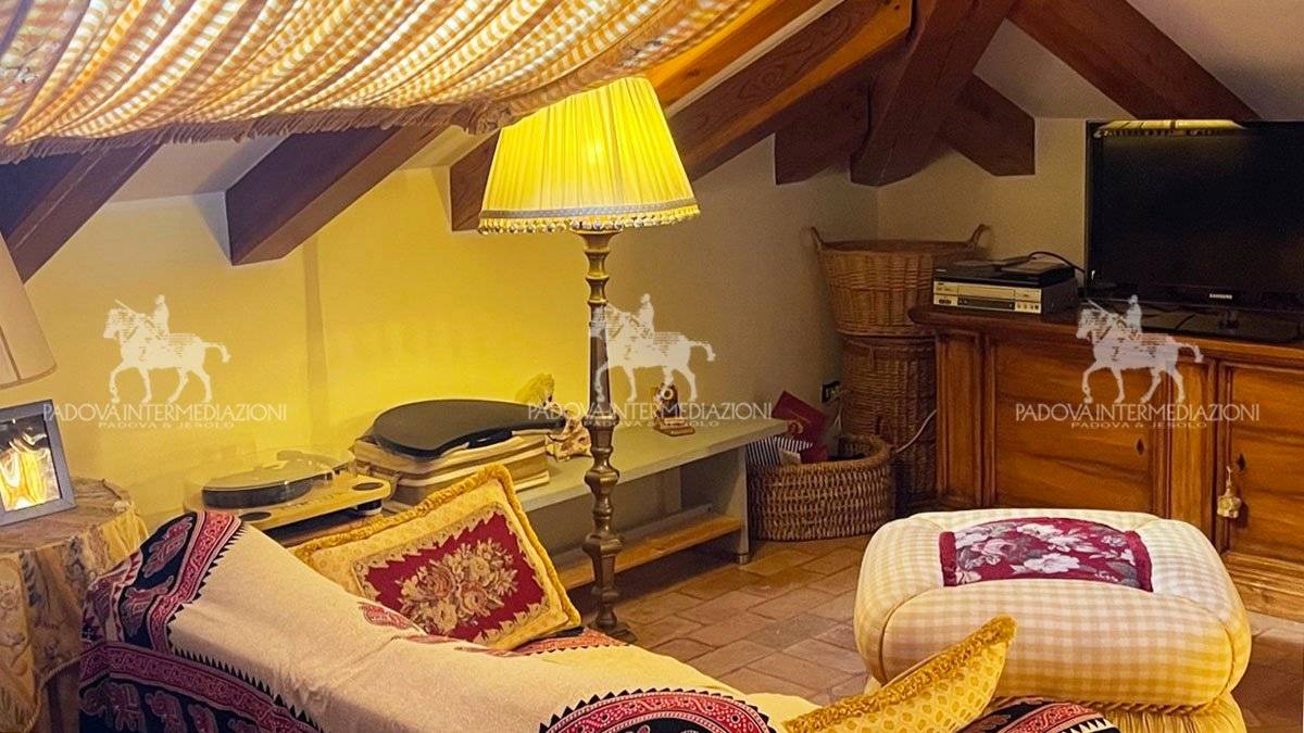 Salone