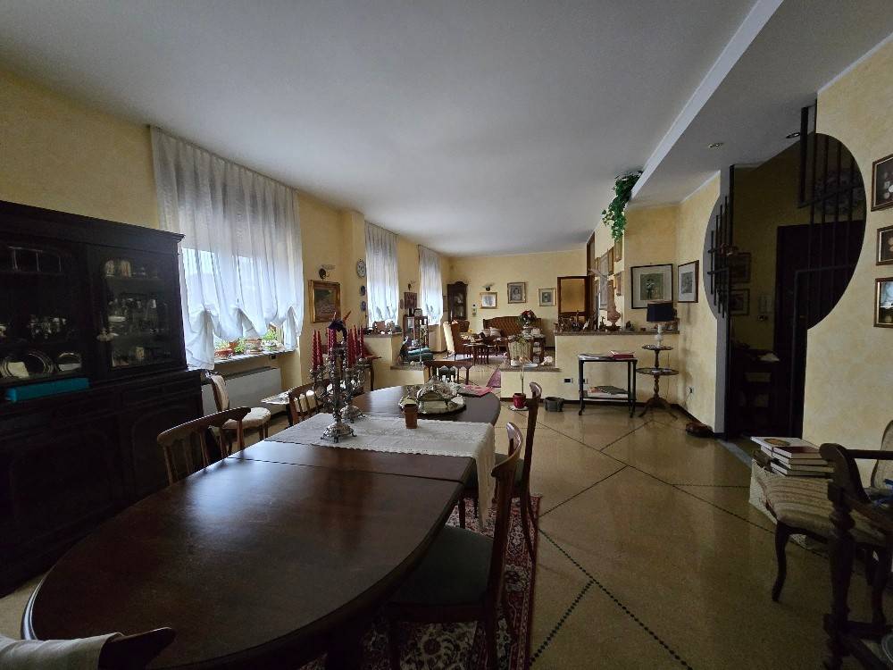 Salone