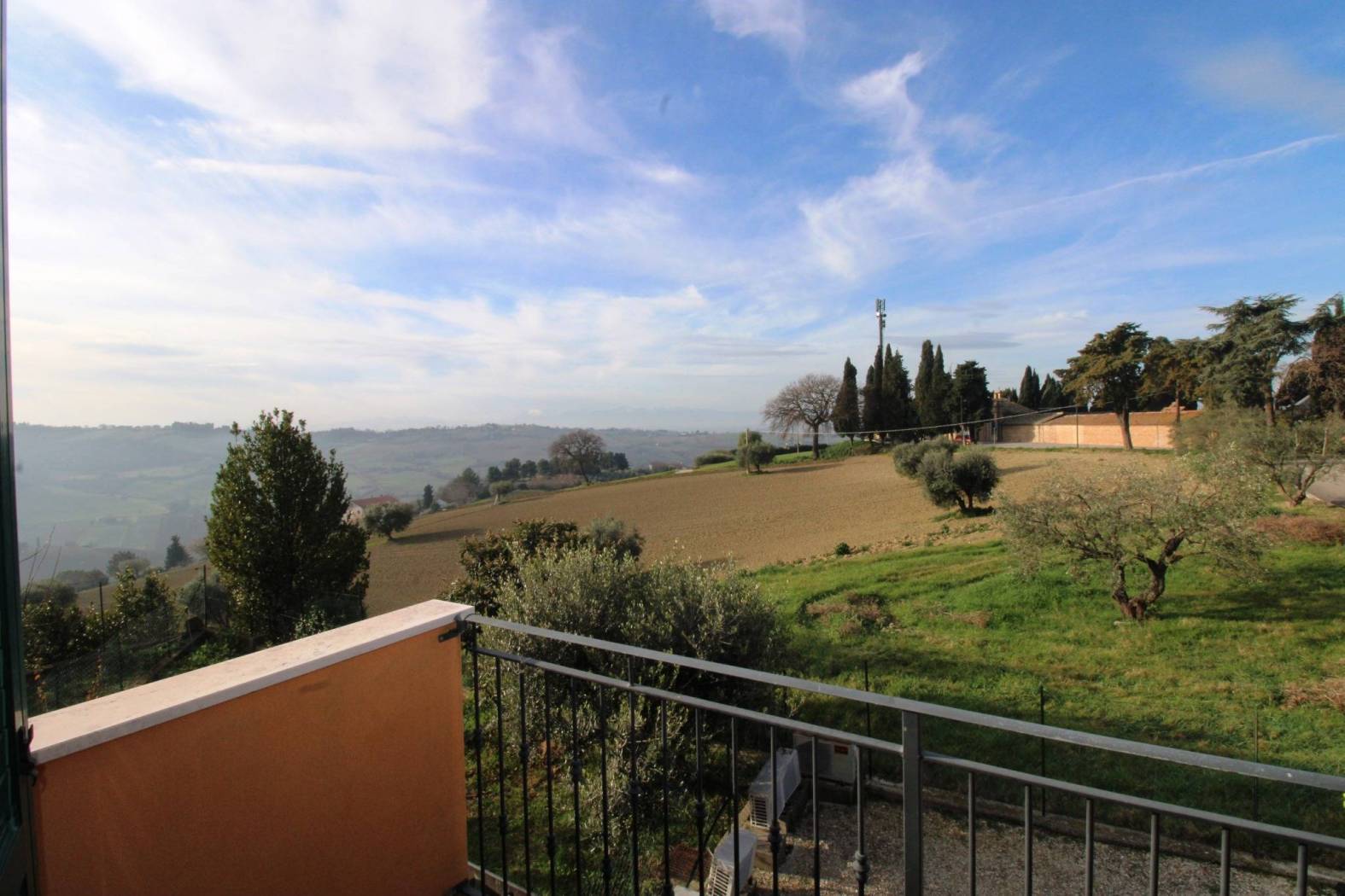 Sei alla ricerca di un immobile di recente realizzazione situato in zona residenziale e panoramica? Magari di ampia metratura e che possa offrire la 