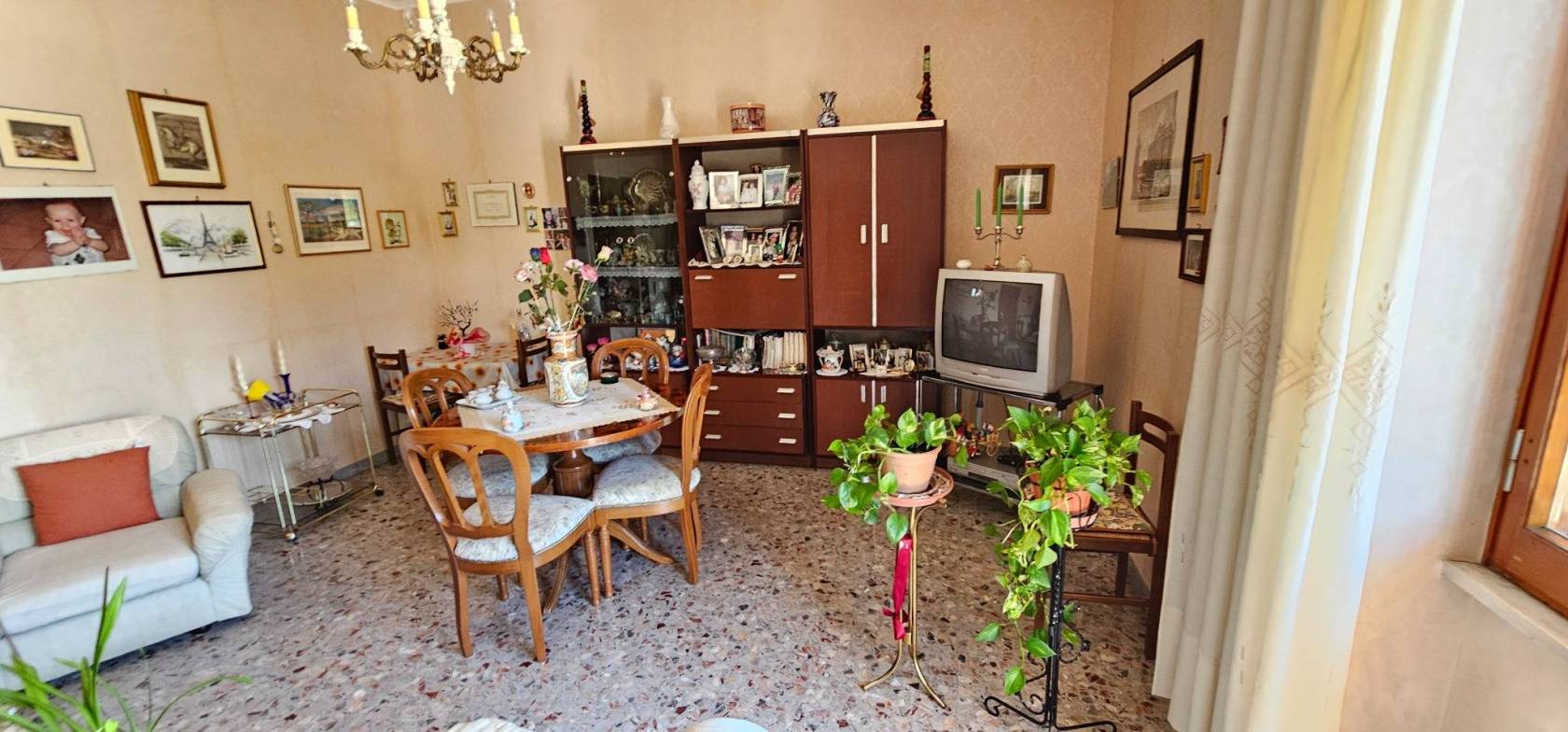Salone