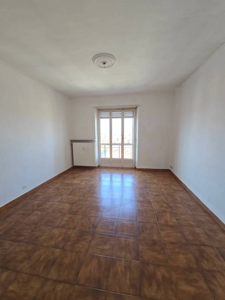 Il Panorama Immobiliare propone in vendita questo affascinante appartamento di 100 m² commerciali, situato al sesto ed ultimo piano con ascensore. 