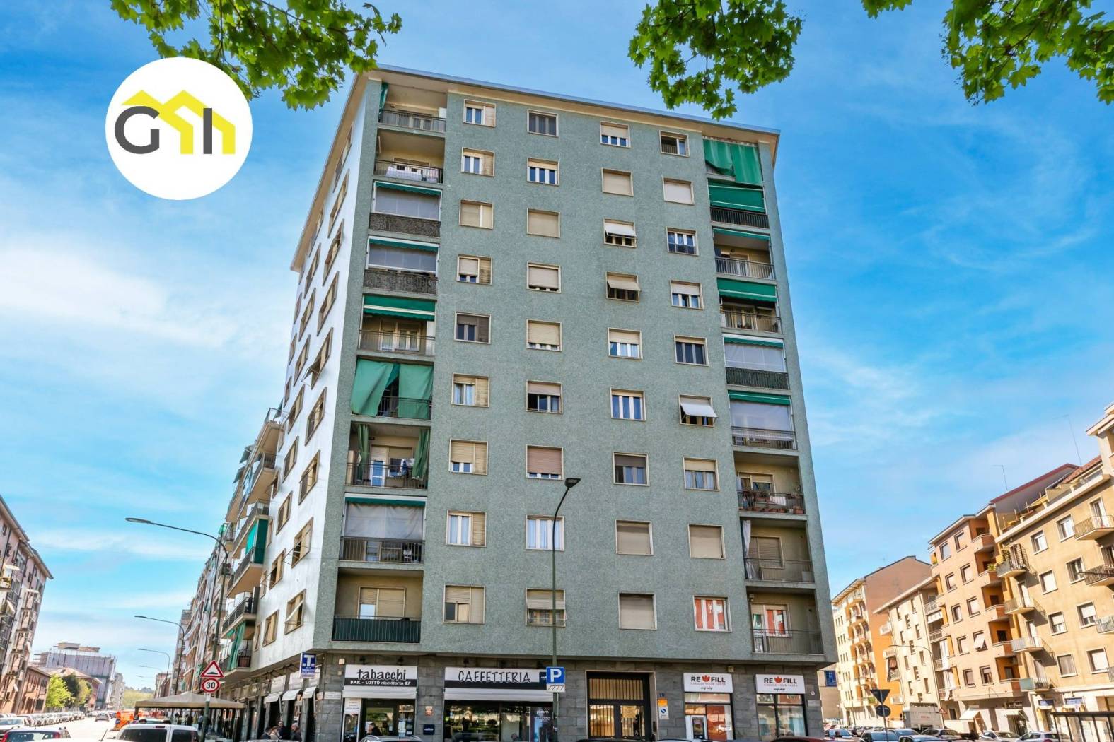 L'agenzia Gagliardi immobiliare propone in vendita in piazza Respighi, quartiere ricco di attività commerciali e servizi, appartamento in stabile