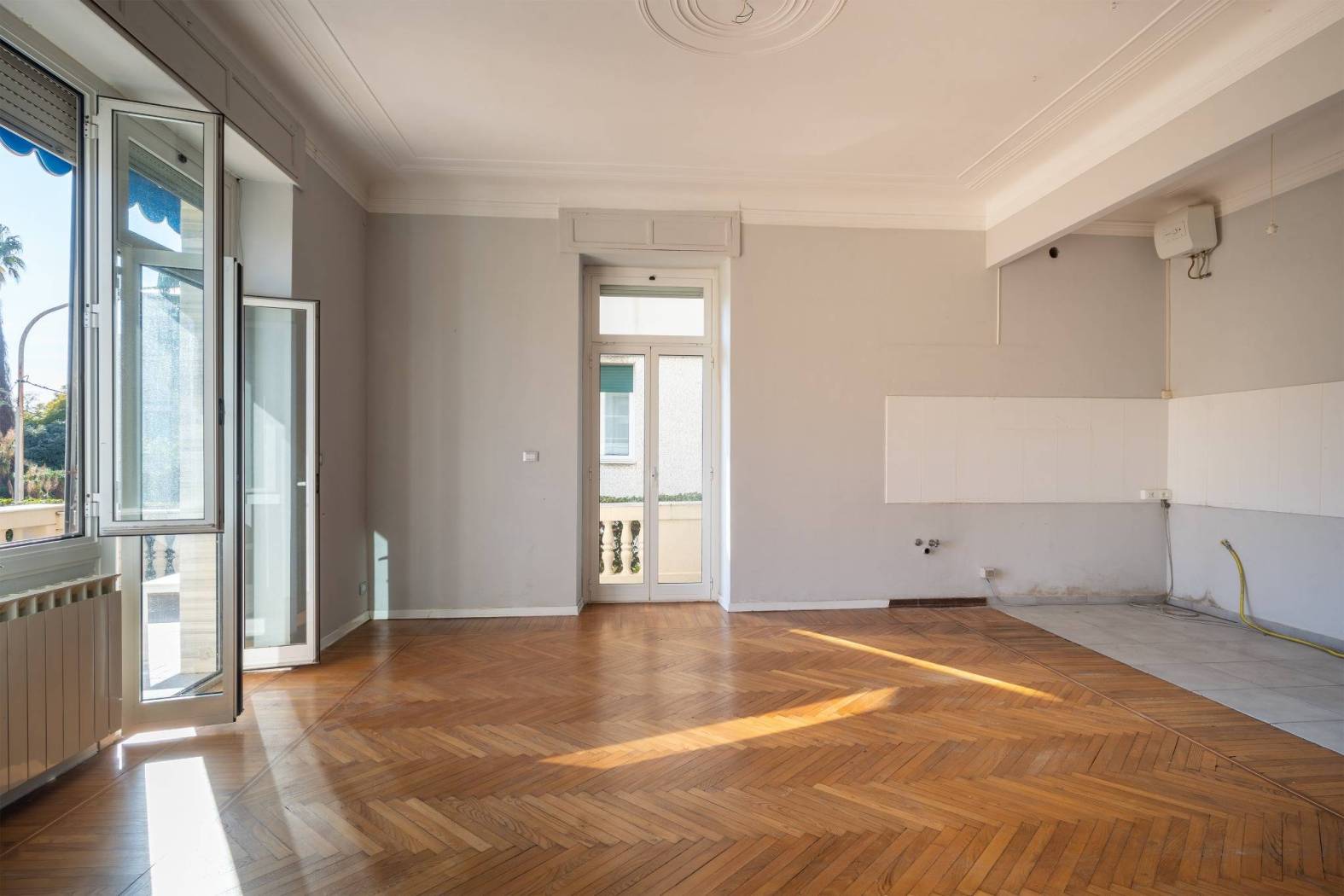 Salone