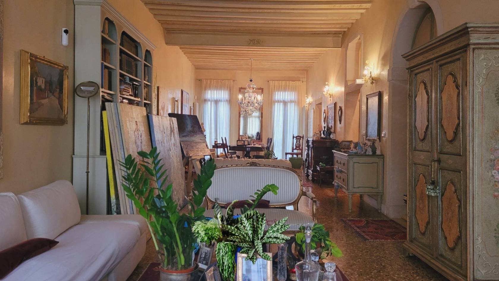 Salone