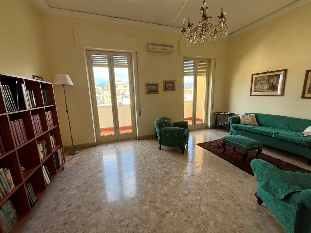 Salone Salone
