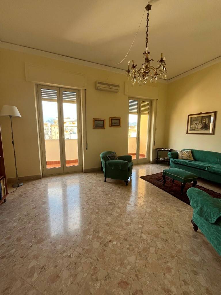 Salone Salone